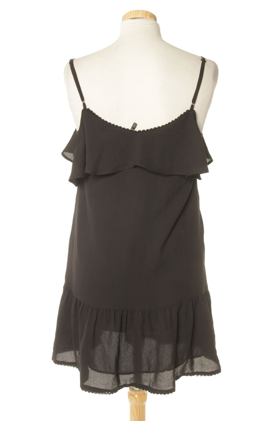 Robe casual Stradivarius de la taille S, de couleur noir