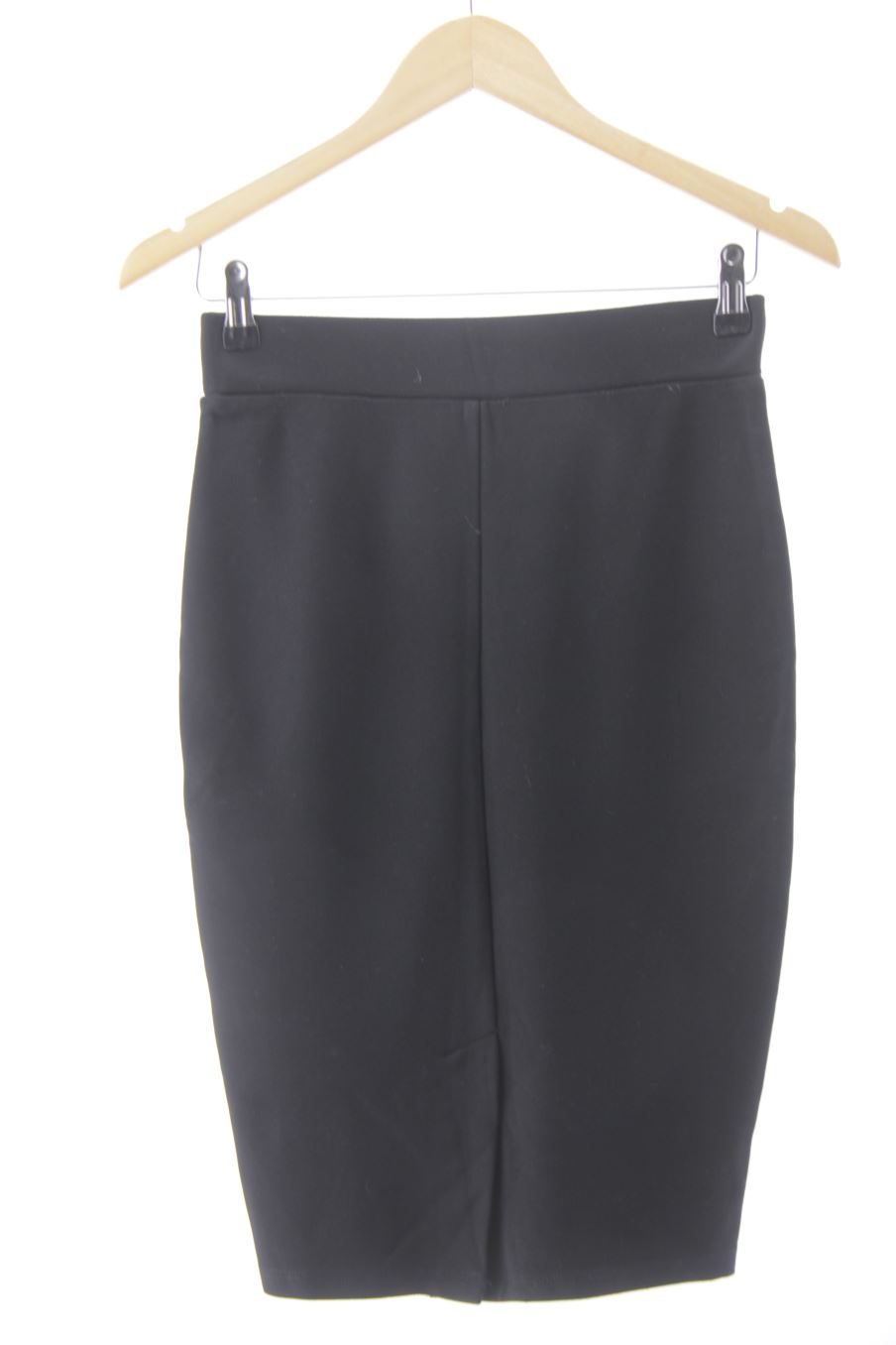 Jupe Amisu de la taille 36, de couleur noir