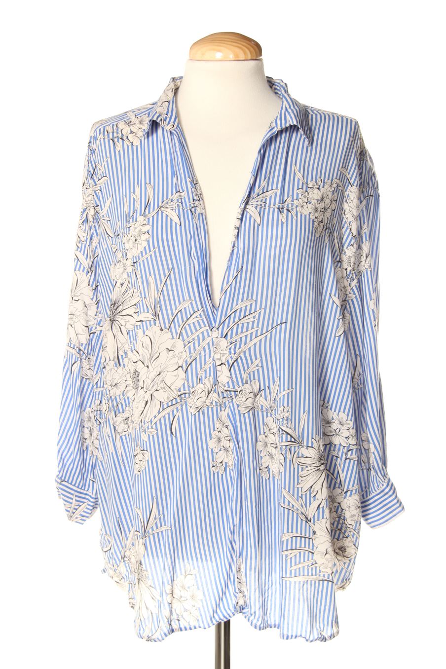 Blouse à manches longues Zara de la taille L, de couleur fleurs