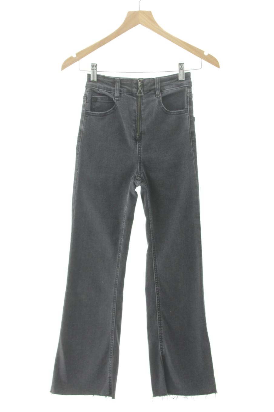 Jeans Stradivarius de la taille 32, de couleur noir de denim