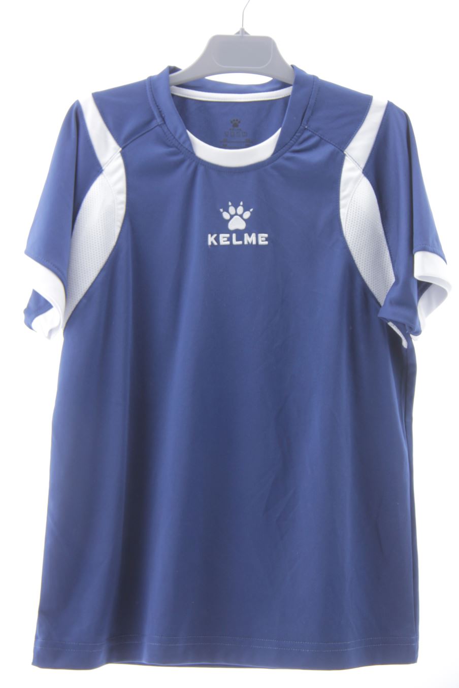Camiseta de Kelme de la talla 4 años de segunda mano