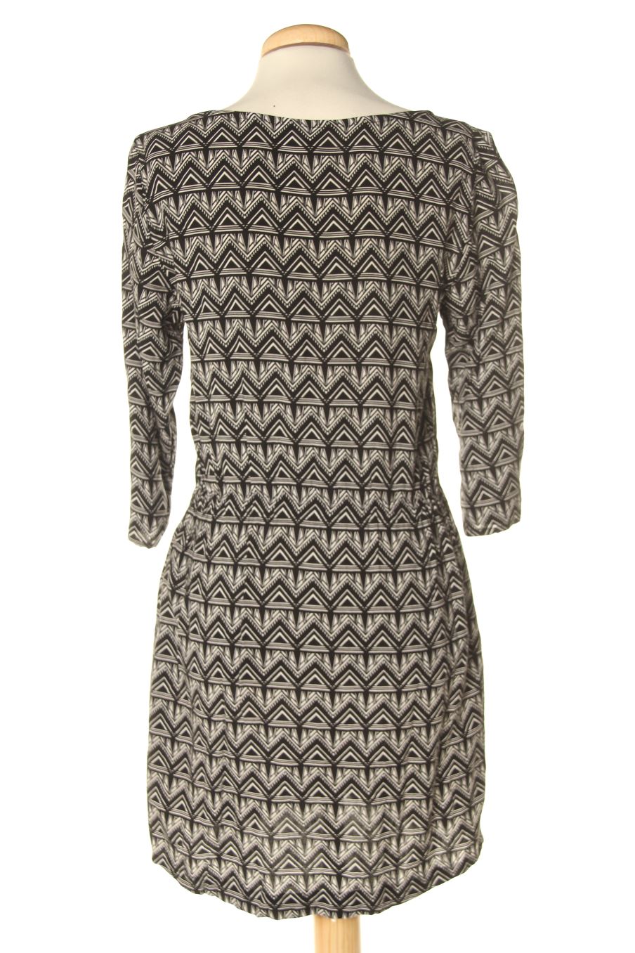 Robe casual H&M de la taille 36, de couleur imprimés