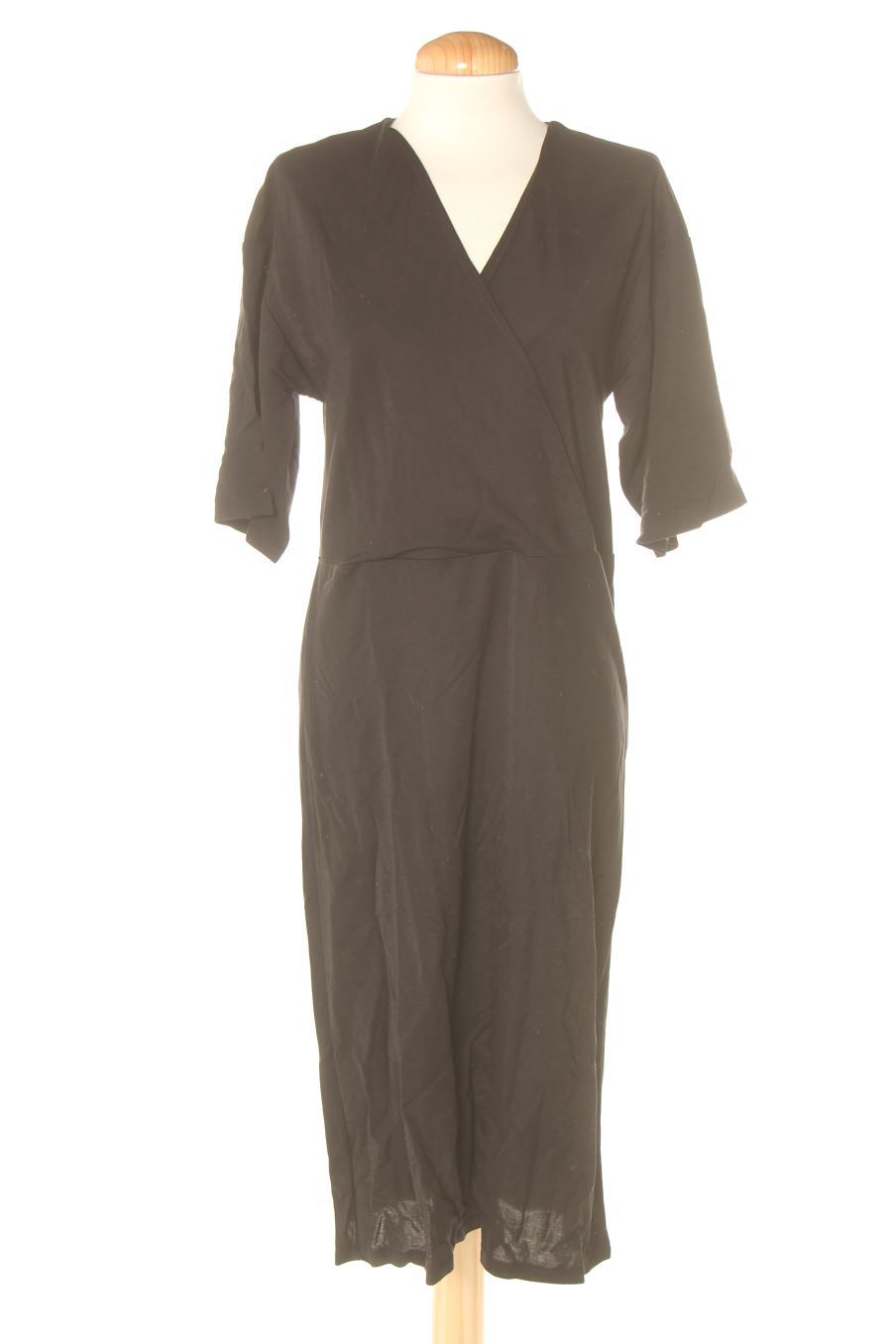 Robe casual Zara de la taille S, de couleur noir
