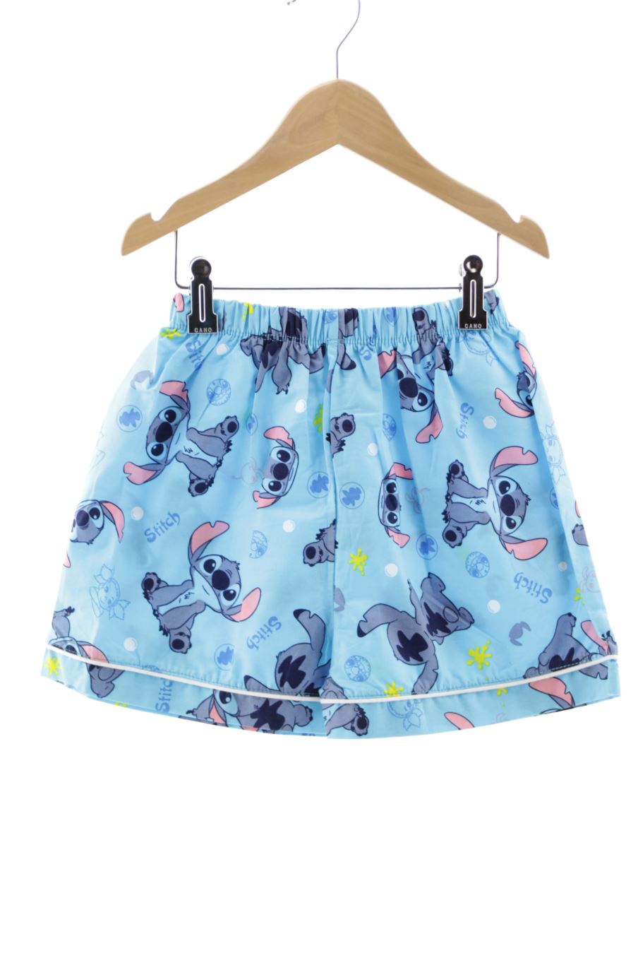 Pyjama Disney de la taille 6 ans avec une étiquette