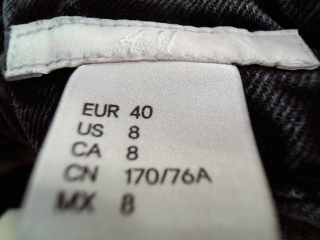Jeans H&M de la taille 40, de couleur noir de denim