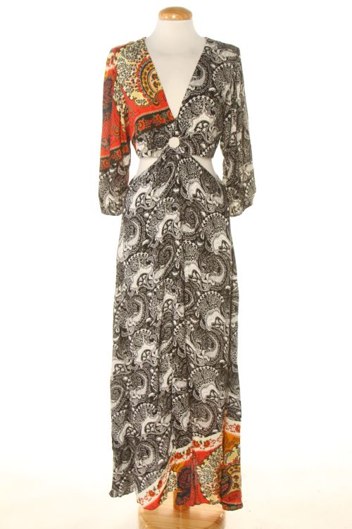 Aufwändiges Kleid