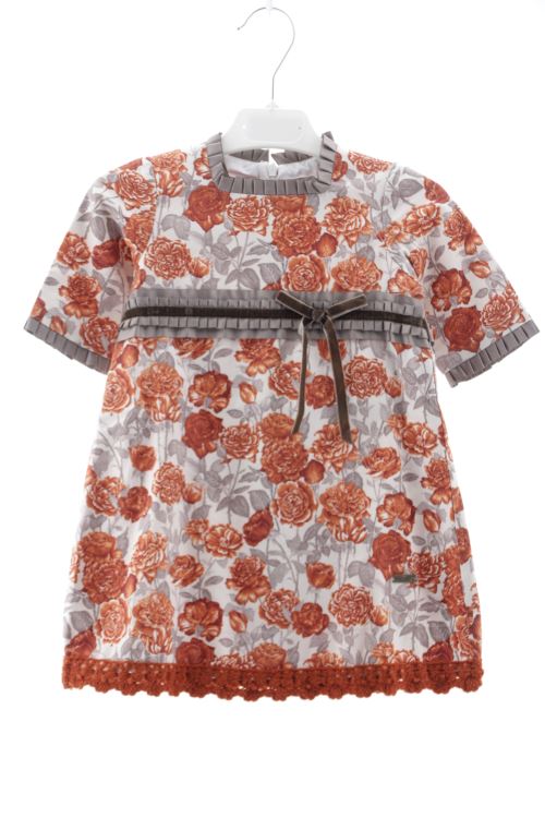 Aufwändiges Kleid