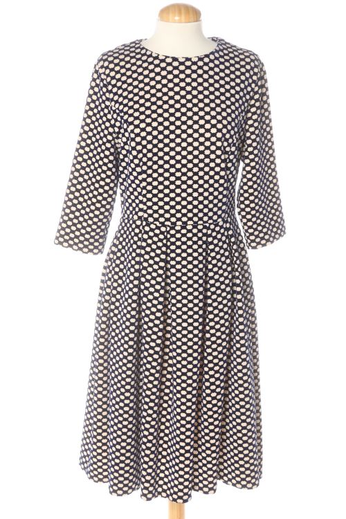 Aufwändiges Kleid