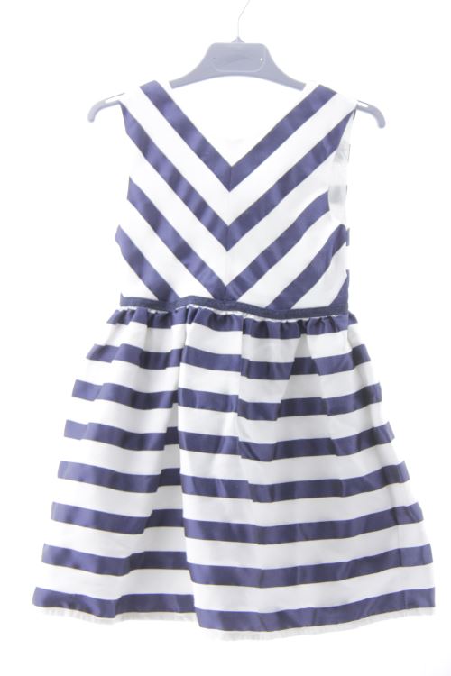 Aufwändiges Kleid