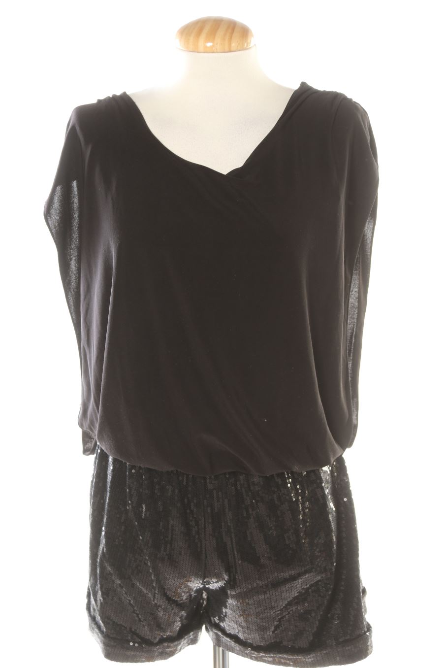 Combinaisons Nua de la taille M, de couleur noir