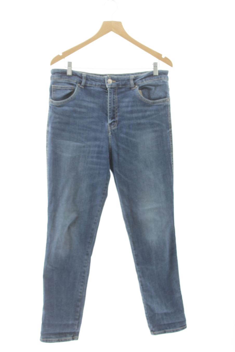 Vaquero de Zara de la talla 46, de color azul de ropa vaquera