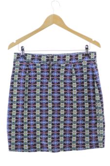 Aufwändiger Rock M Surkana