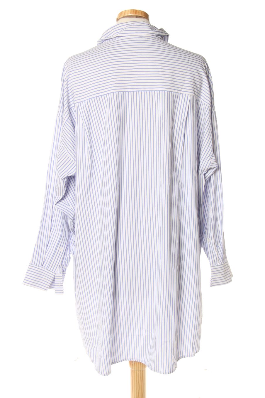 Camisa de Zara de la talla L, de color rayas