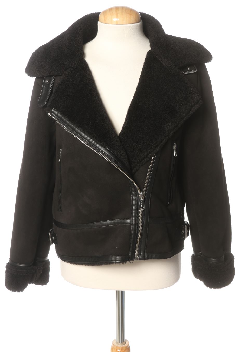 Giubbotto de Stradivarius de la talla XS, de color nero