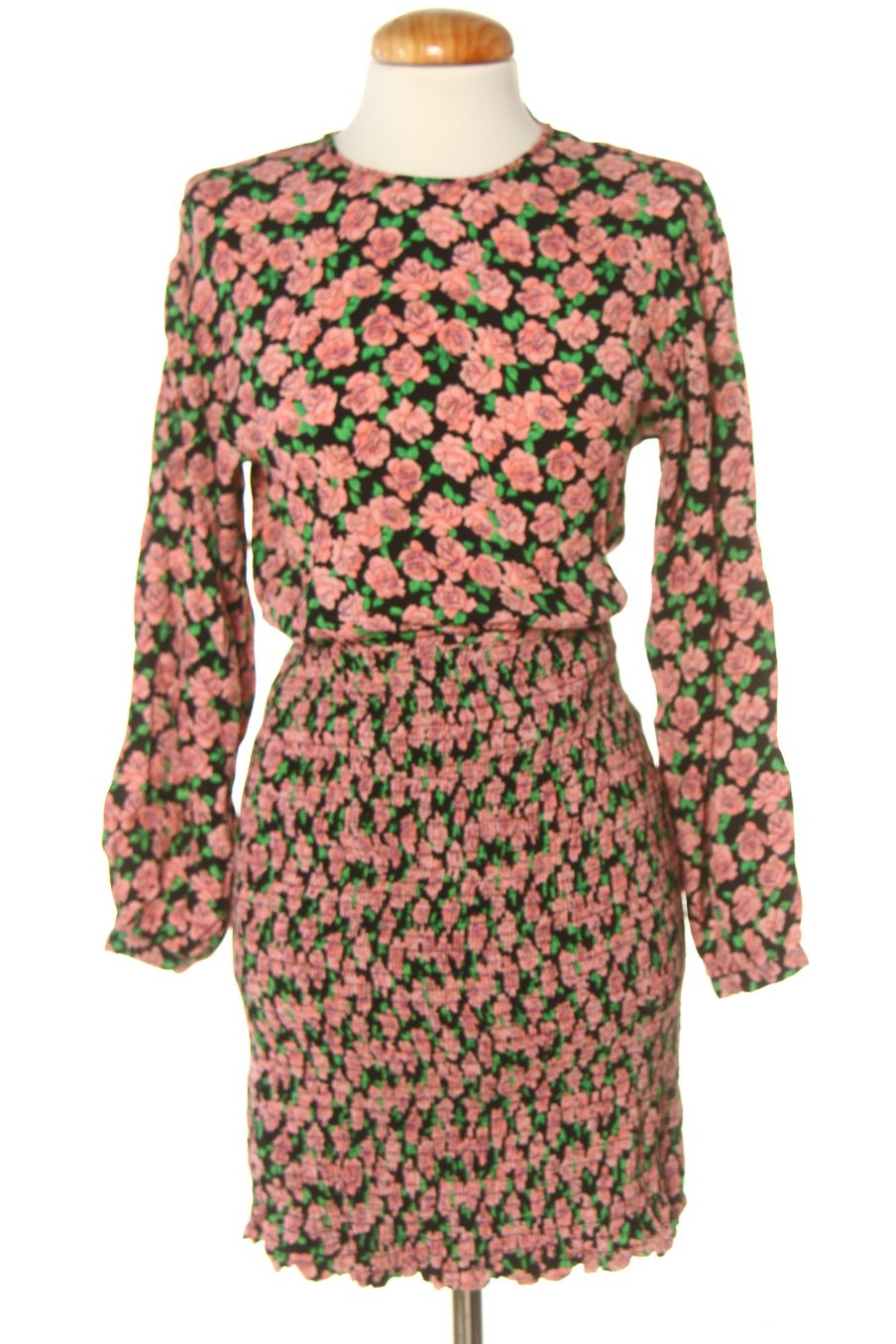 Robe casual Zara de la taille XS, de couleur fleurs