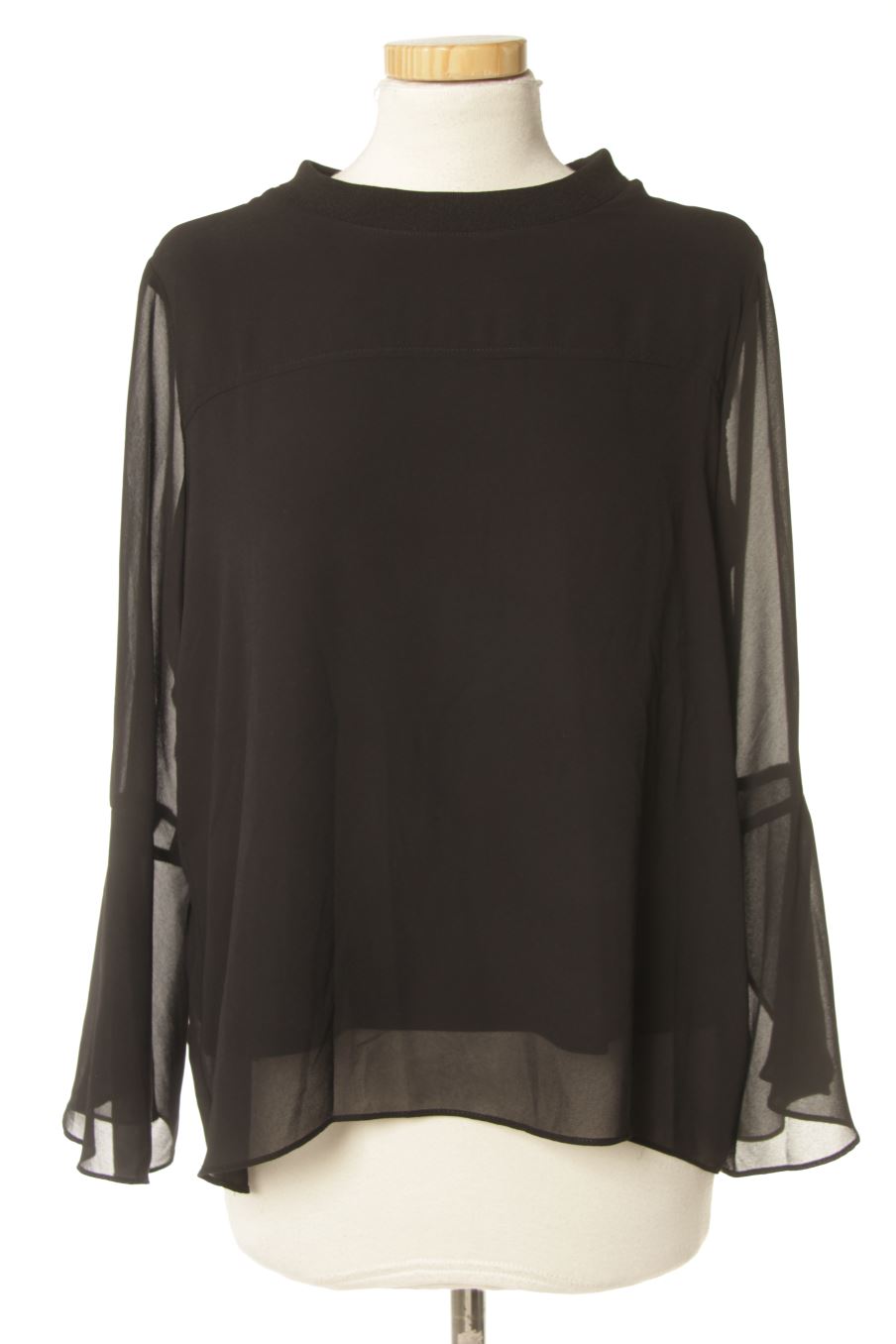 Blusa de manga larga de Zara de la talla M, de color negro
