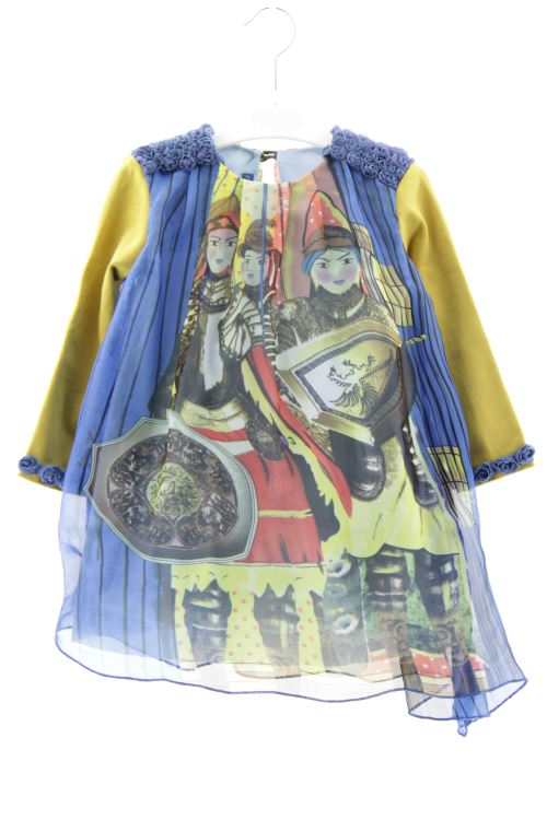 Aufwändiges Kleid
