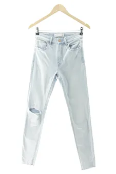 Jeans 36 Stradivarius, photo 1 sur 2