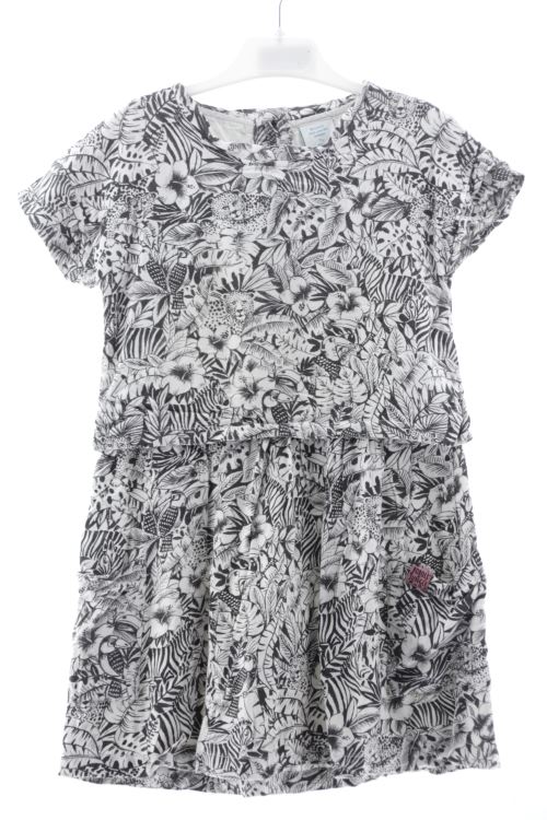 Aufwändiges Kleid