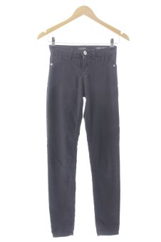 Jeans 32 Bershka, photo 1 sur 2