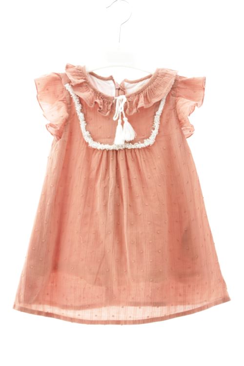 Aufwändiges Kleid