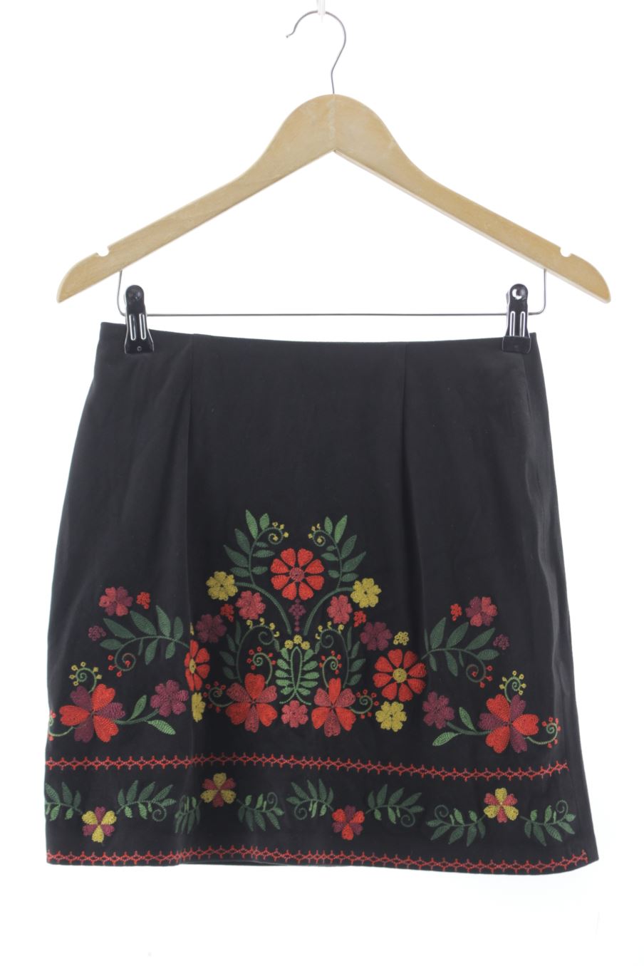 Jupe new look de la taille 36, de couleur noir