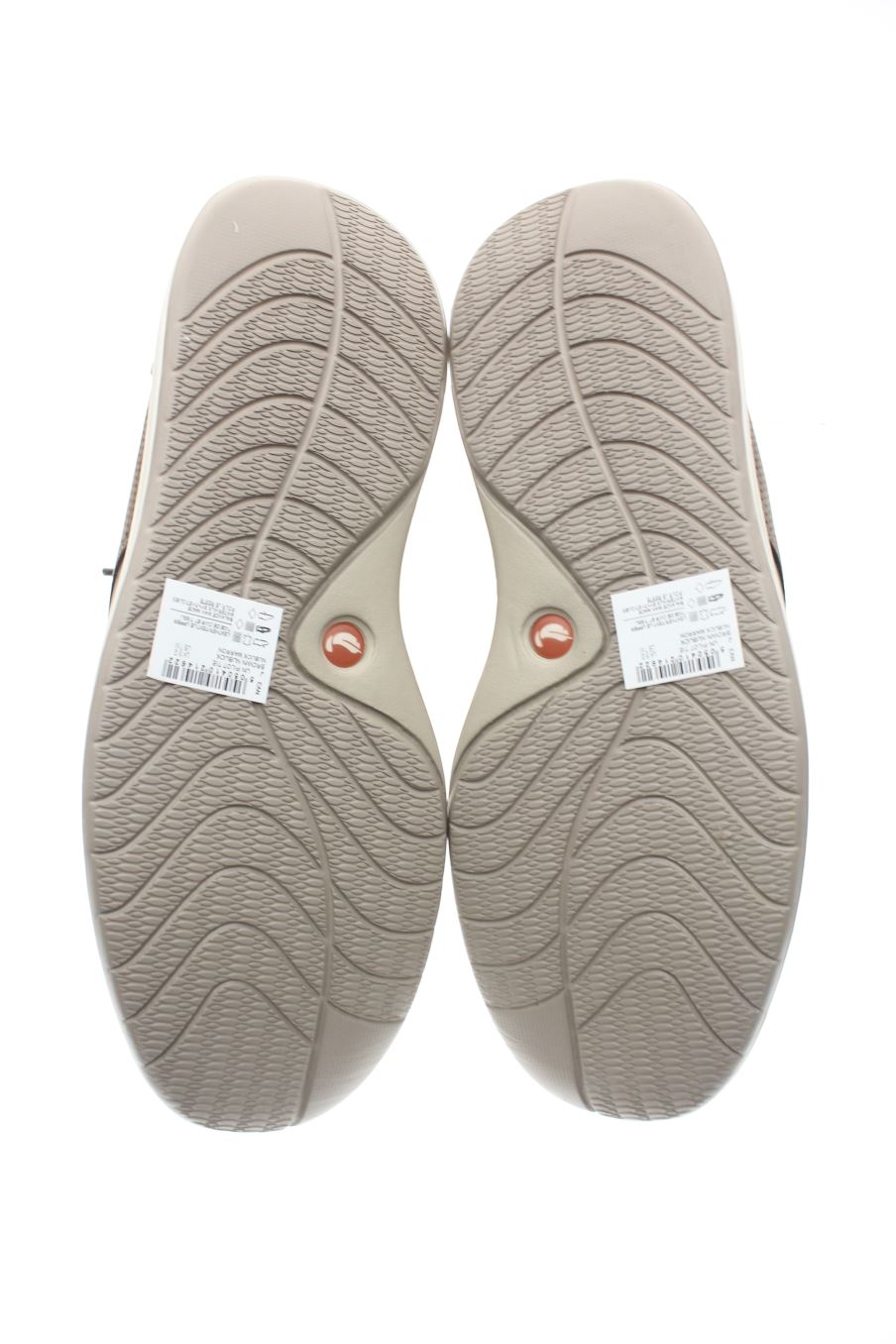 Zapatos de clarks de la talla 39 con etiqueta