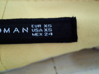 Pantalon Zara de la taille XS, de couleur jaune