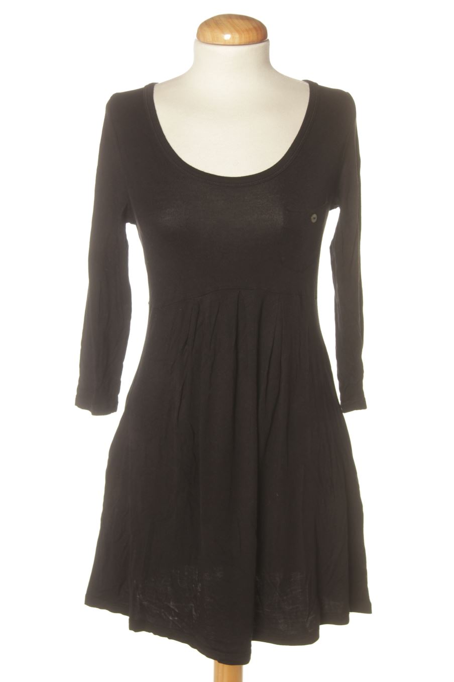 Robe casual H&M de la taille S, de couleur noir de femmes enceintes