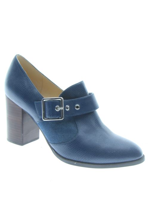 Schuhe mit Absatz