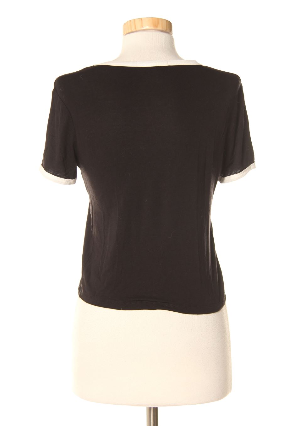 T-shirt Forever 21 de la taille S, de couleur noir
