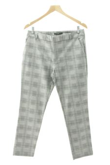 Pantaloni 40 Stradivarius, foto 1 di 2