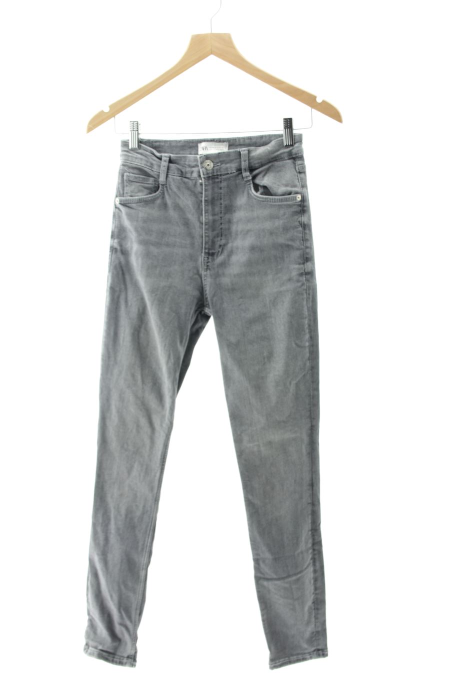 Jeans Zara de la taille 36, de couleur gris de denim