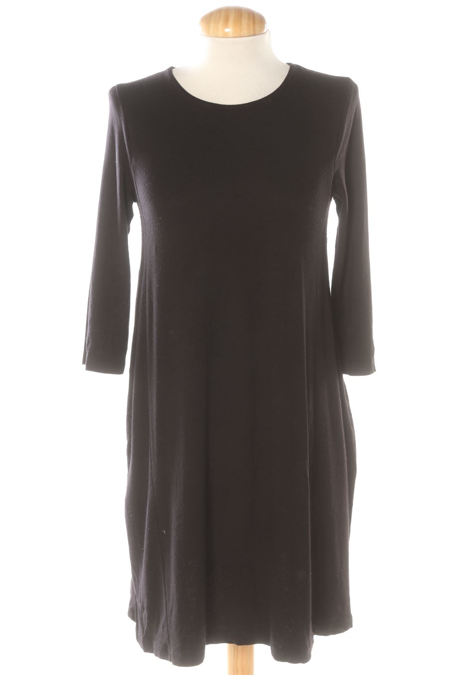 Robe casual Stradivarius de la taille S, de couleur noir