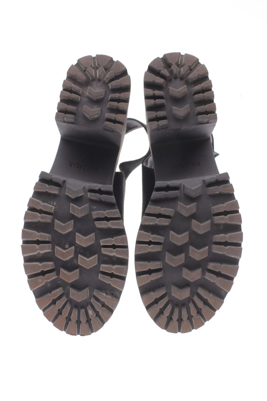 Sandalias tacon de Pull & Bear de la talla 37, de color negro de