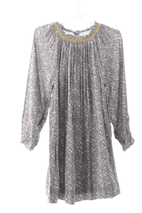 Aufwändiges Kleid
