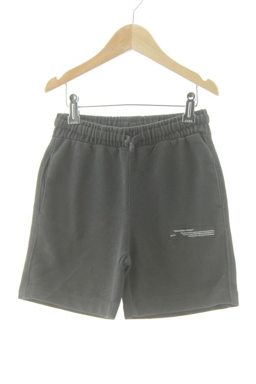 Pantalón corto