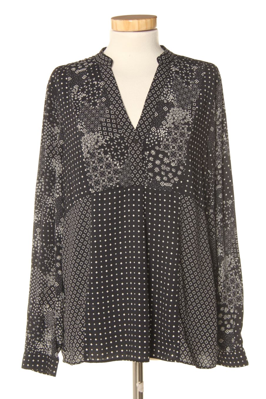 Blusa de manga larga de Zara de la talla L, de color negro