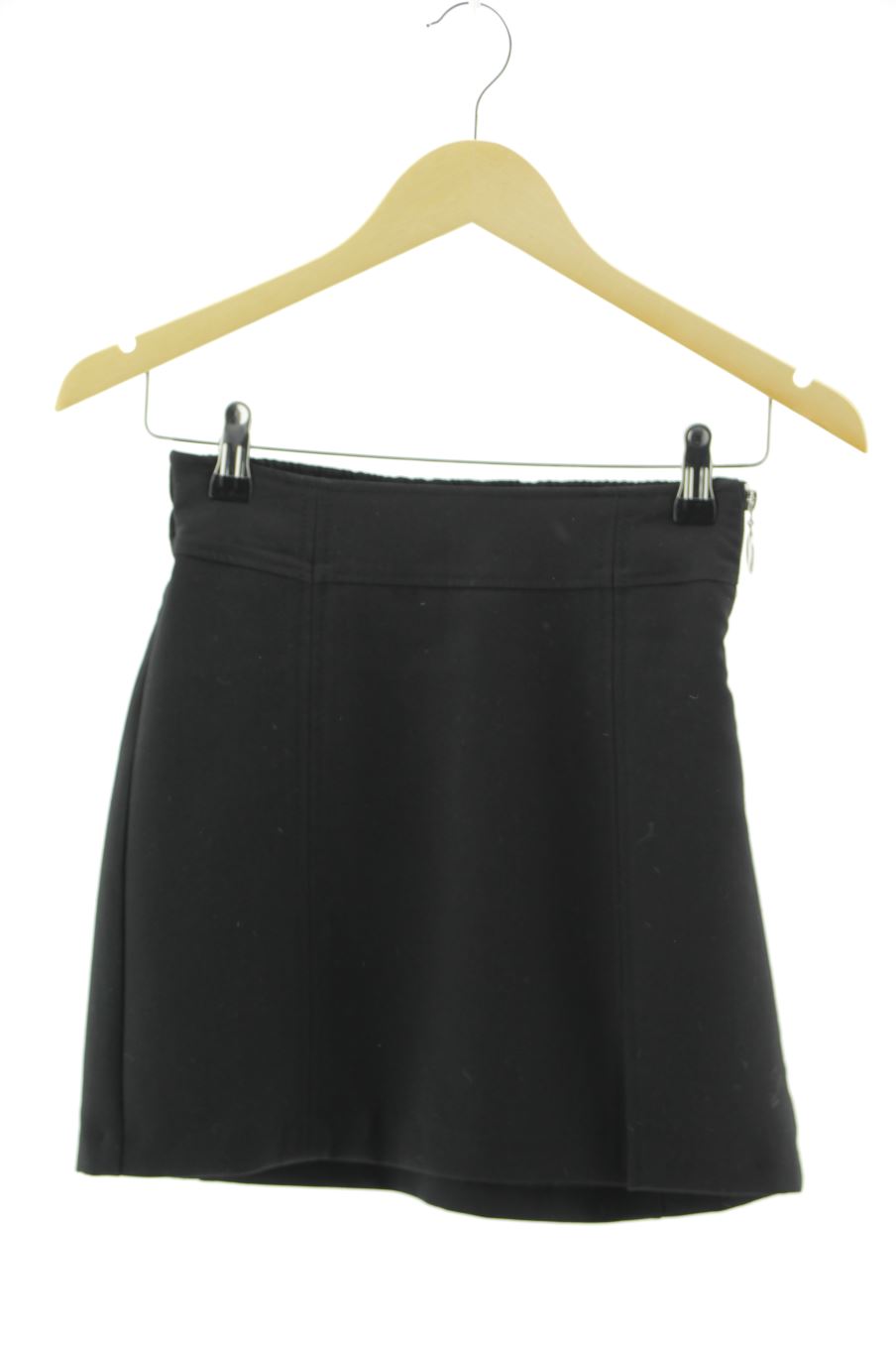 Jupe Bershka de la taille S, de couleur noir