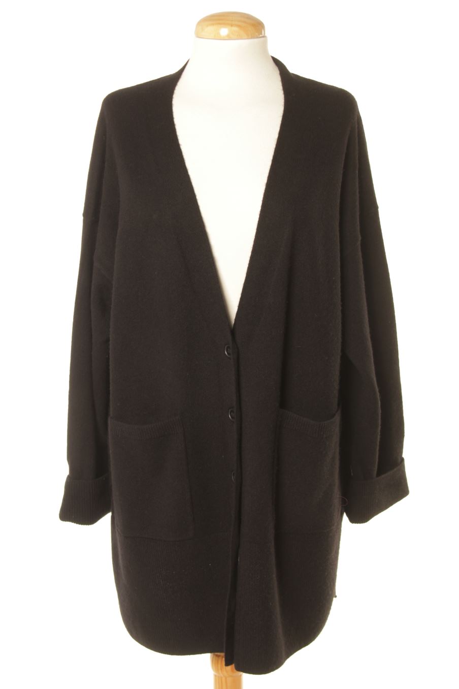 Chaqueta de Massimo Dutti de la talla M, de color negro