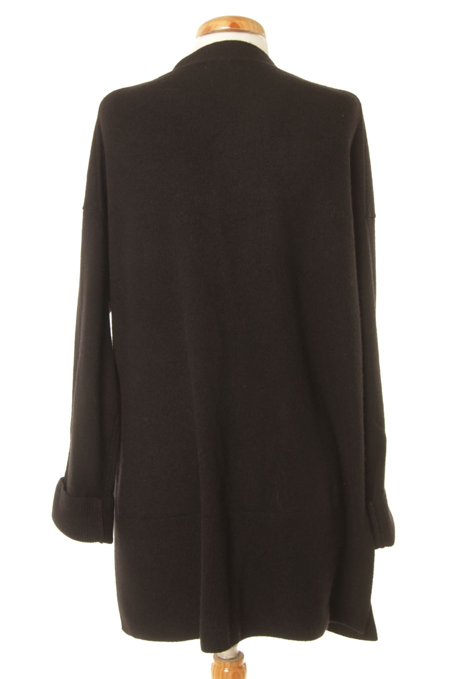 Chaqueta de Massimo Dutti de la talla M, de color negro