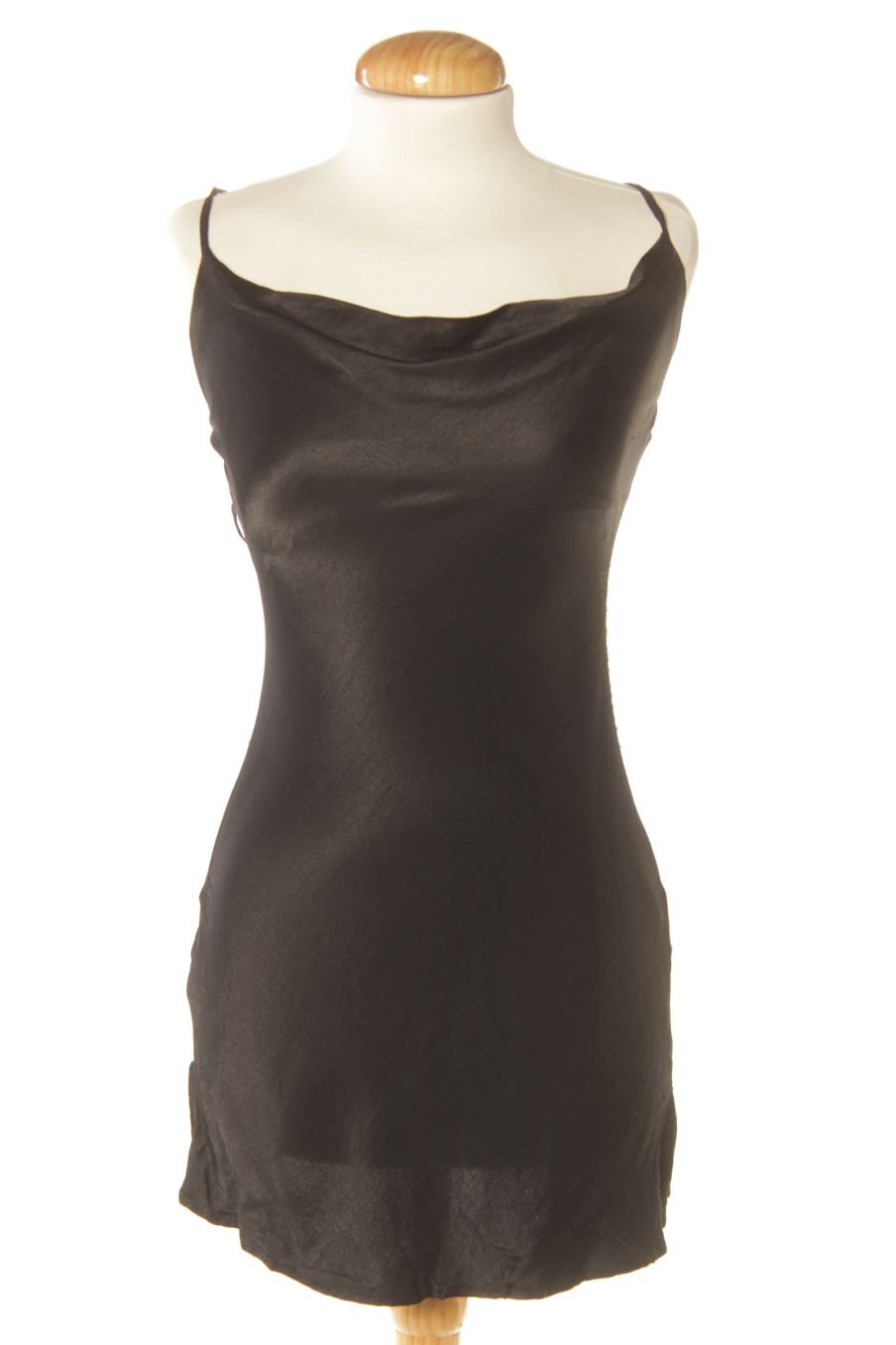 Vestido casual de Bershka de la talla XS, de color negro