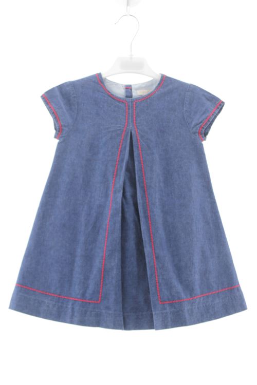 Aufwändiges Kleid