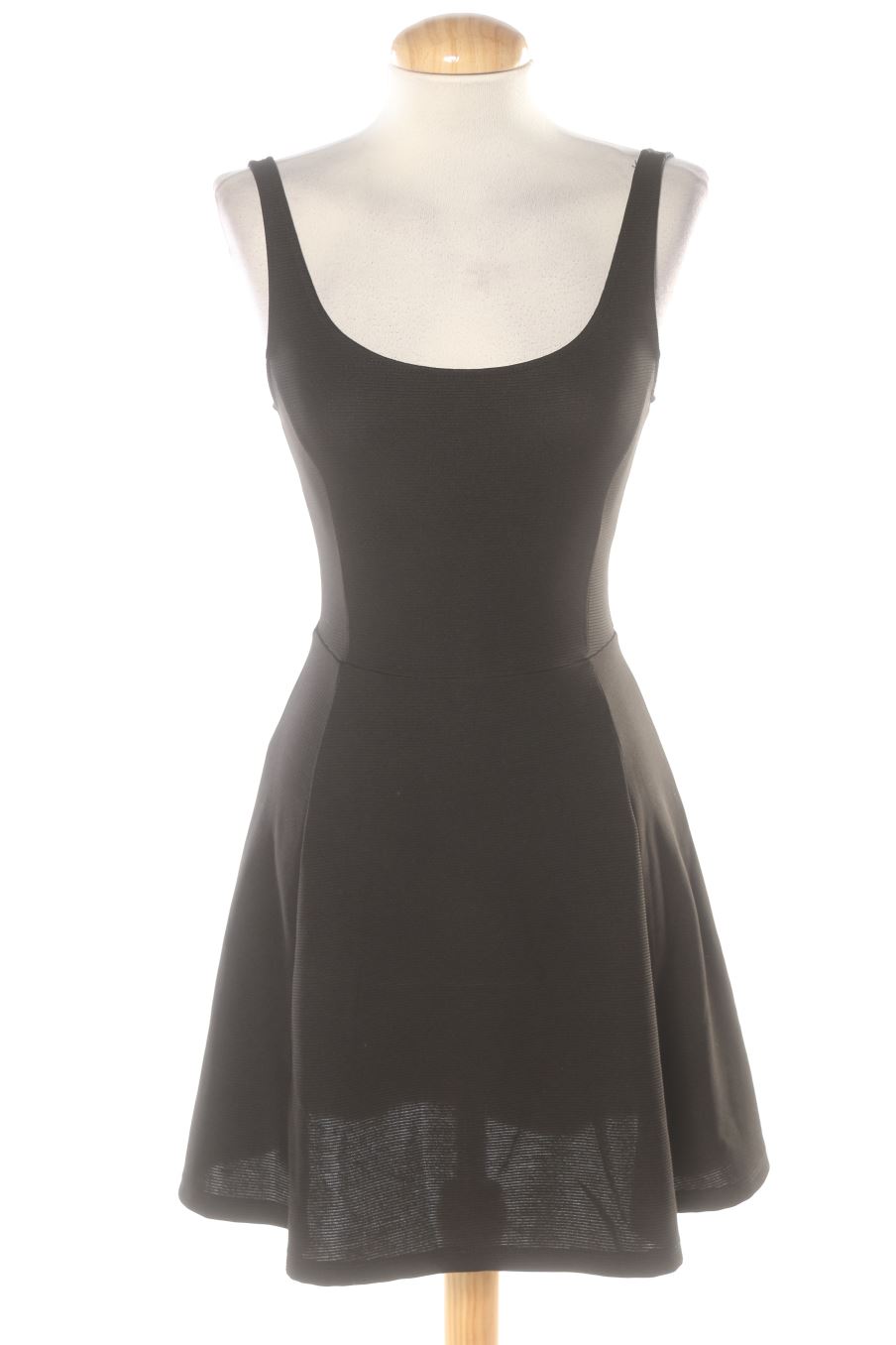 Vestido casual de H&M de la talla 32, de color negro