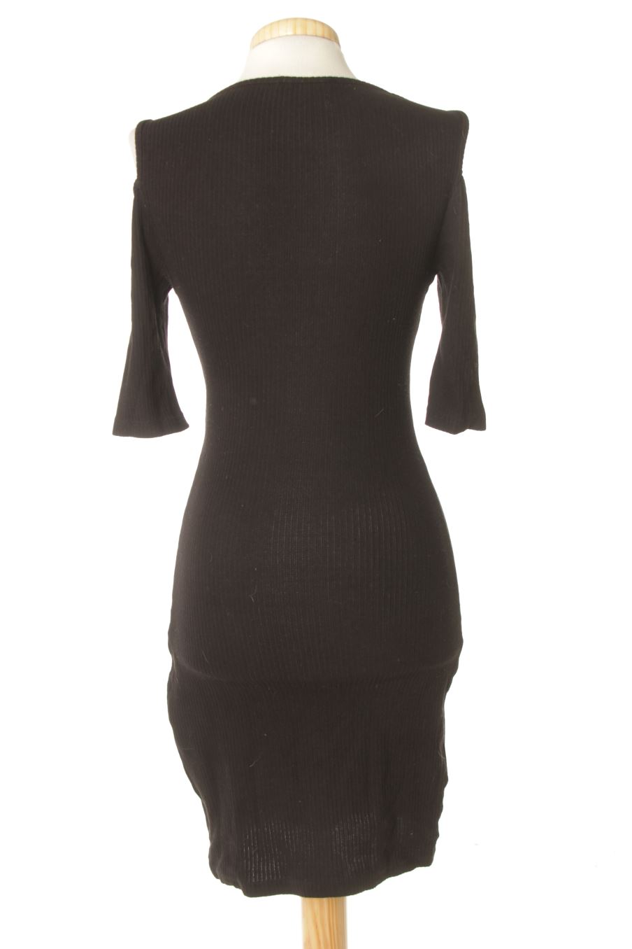 Robe casual Mango de la taille S, de couleur noir