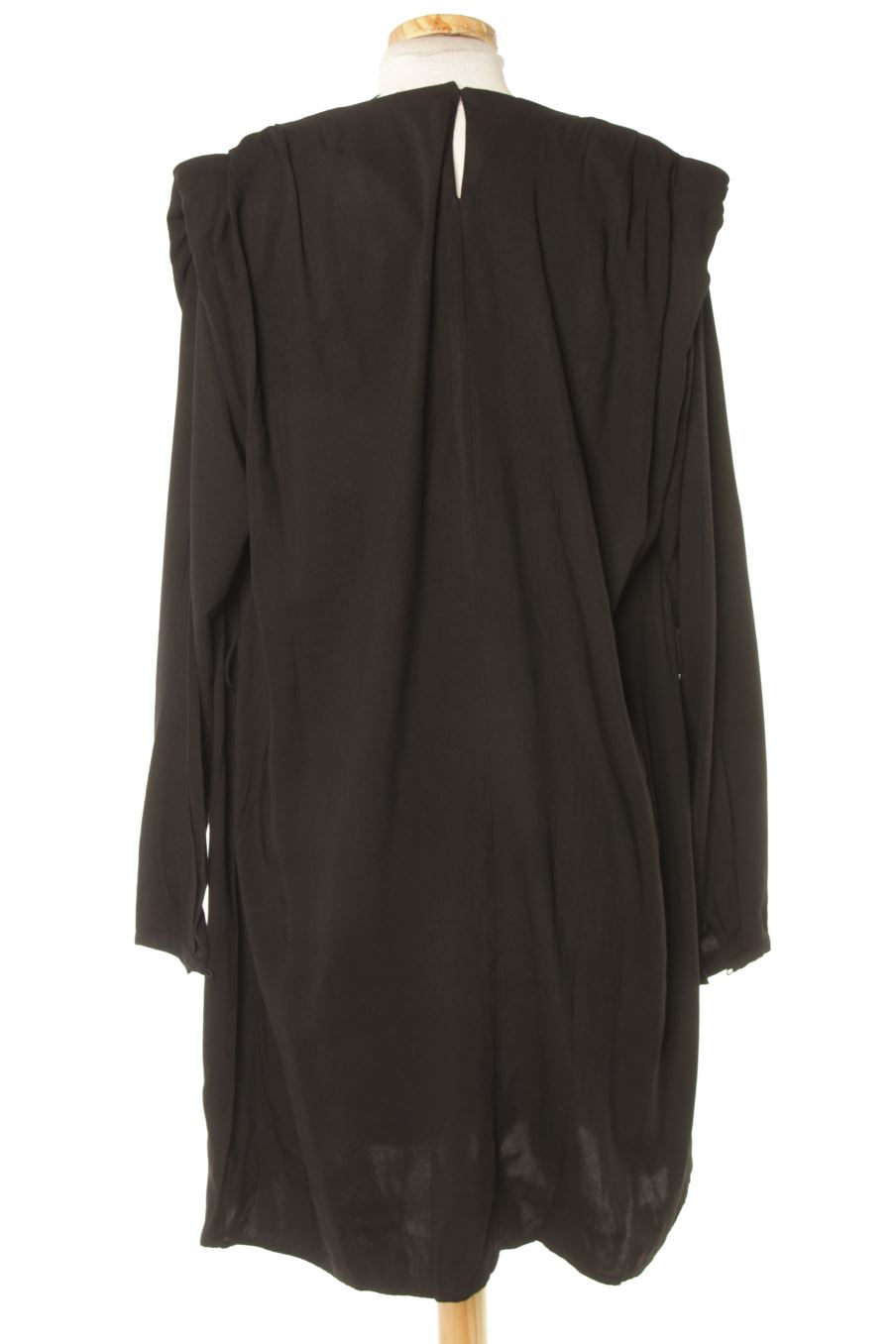 Robe casual Mango de la taille L, de couleur noir
