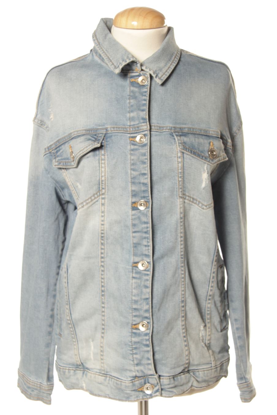 Blouson Stradivarius de la taille M, de couleur bleu