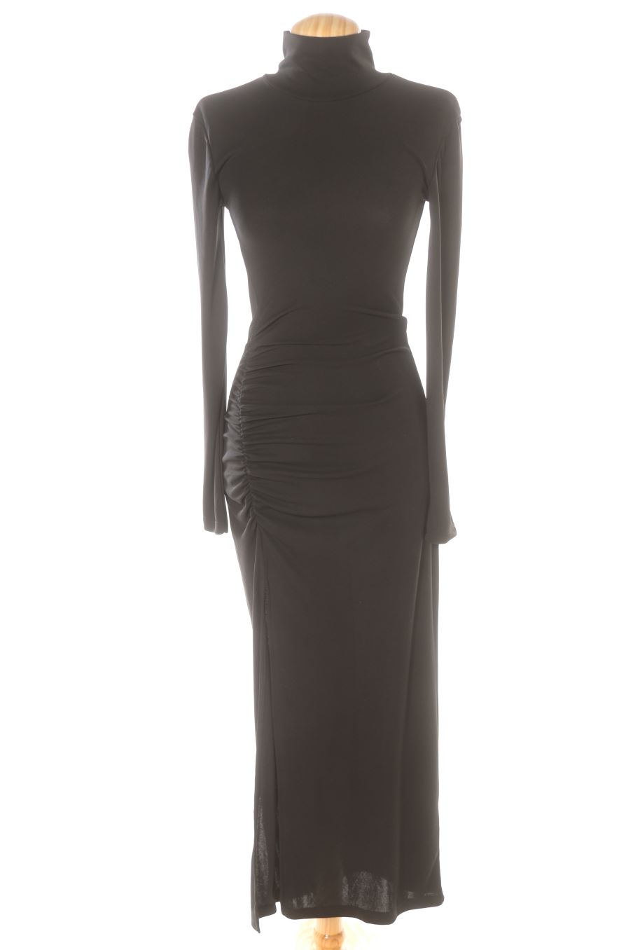 Robe Zara de la taille S, de couleur noir