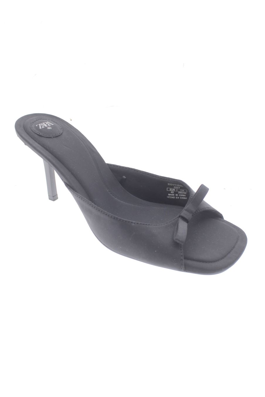 Sandalias tacon de Zara de la talla 40, de color negro de