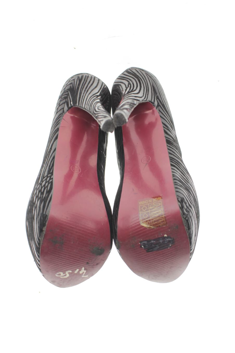 Zapatos de tacon de Bai Wei de la talla 38, de color negro de